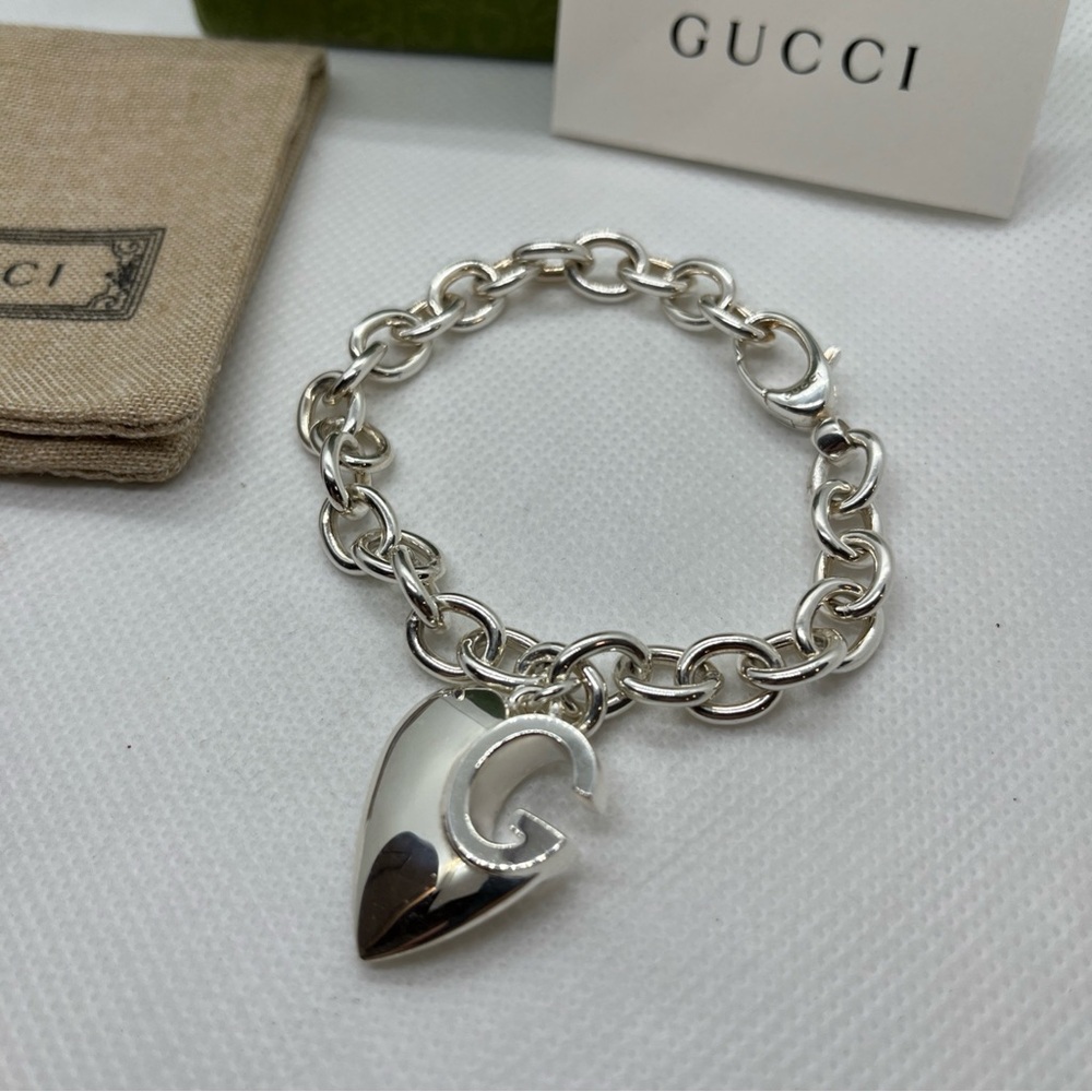 GUCCI Sterling Silver G Heart Charm Bracelet 925 Italy - Picture 2 of 10